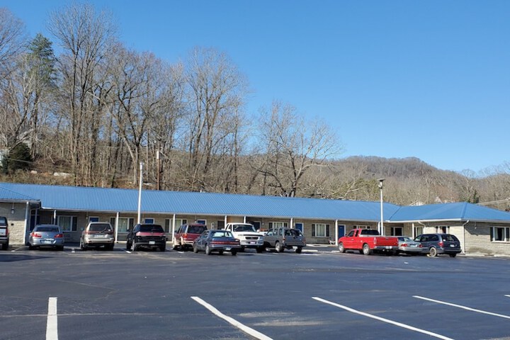 Blue Haven Motel I-75 North Exit 128 & 129