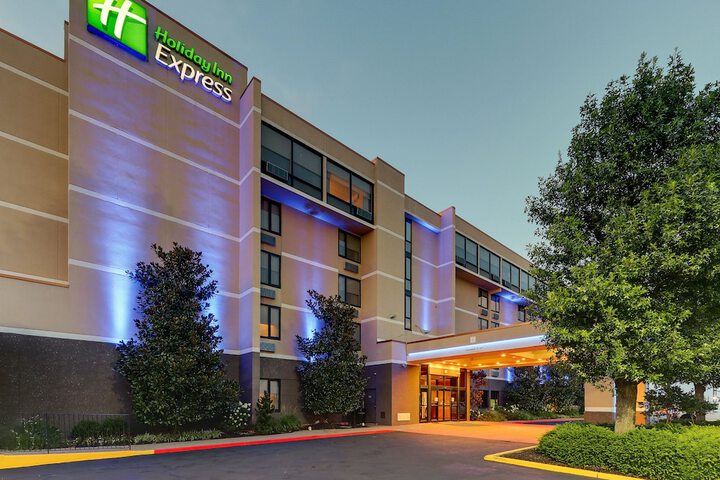 Holiday Inn Express Aberdeen by IHG