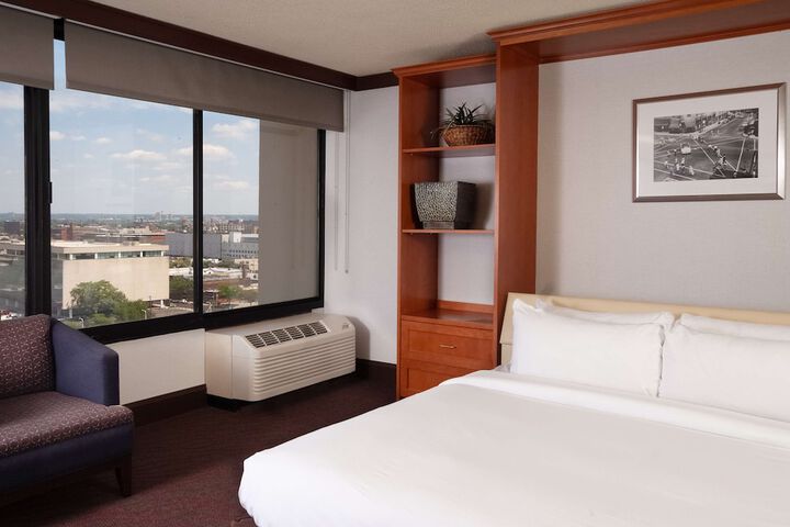 Room 14 of 38