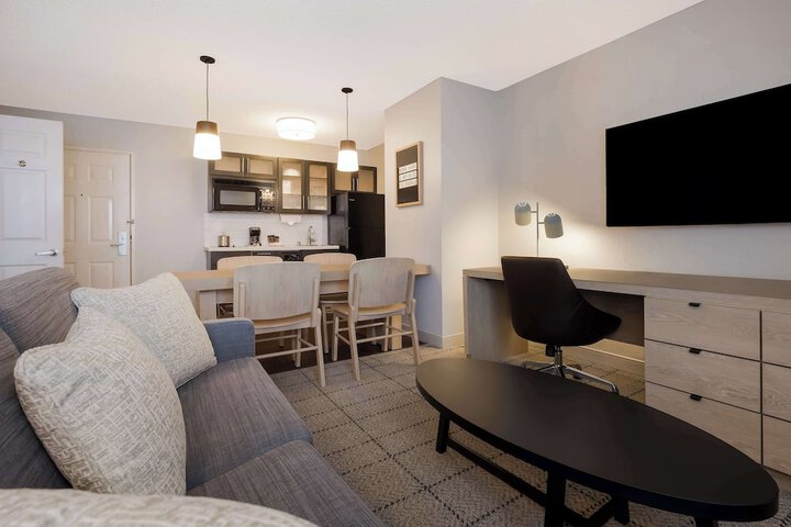 Sonesta Simply Suites Irvine East Foothill