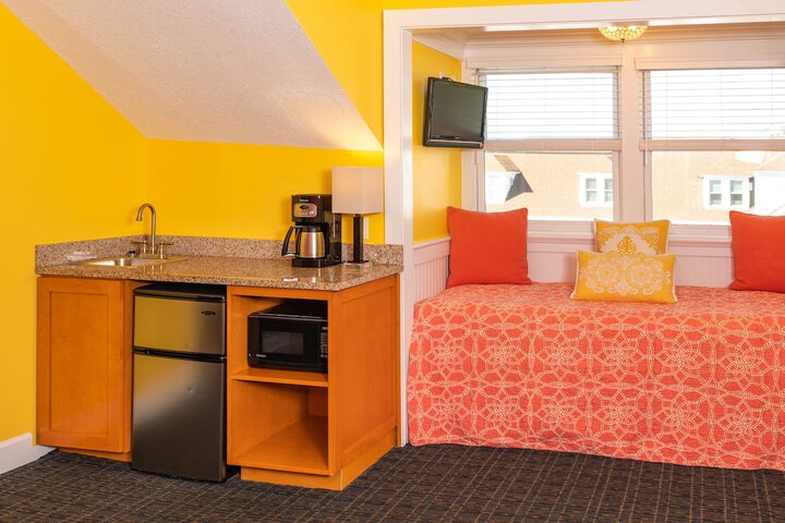 Room 57 of 119