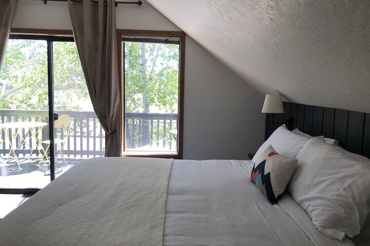 Room 38 of 62