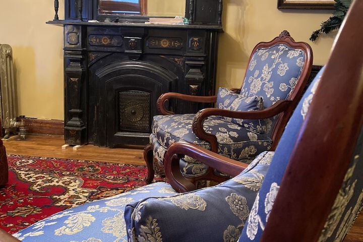 Vineyard Mansion & Carriage House Bed & Breakfast