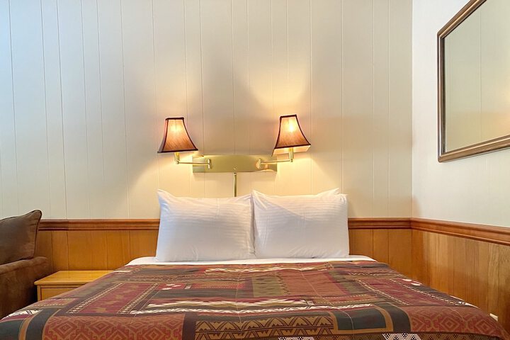 Trail Lake Lodge