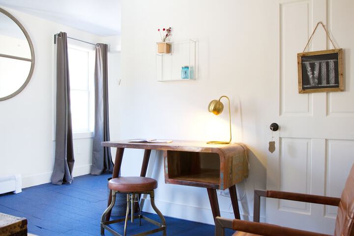 Room 25 of 46
