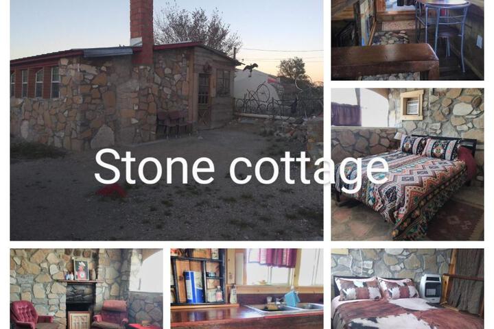 La loma del chivo Llc Stone Cottage alternative building