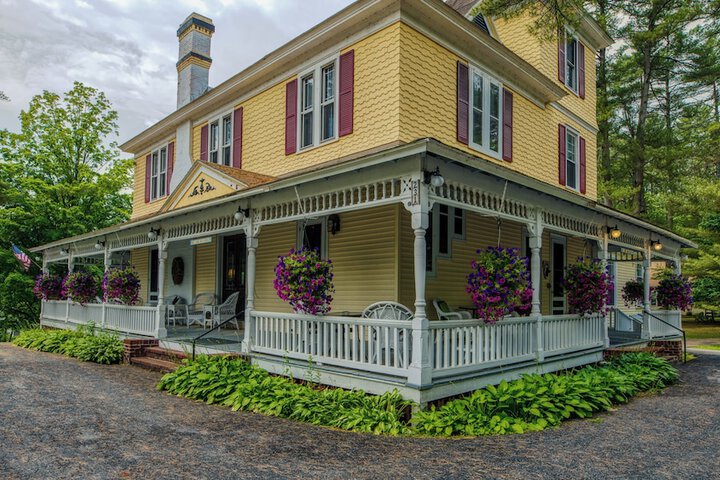 Rockwell Falls Inn and Wine Bar