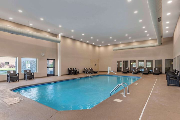 Pool 8 of 21