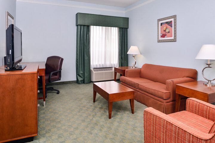 Room 33 of 73