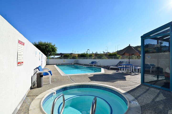 Pool 5 of 14