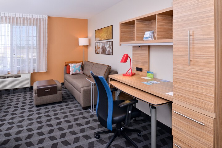 Room 15 of 42