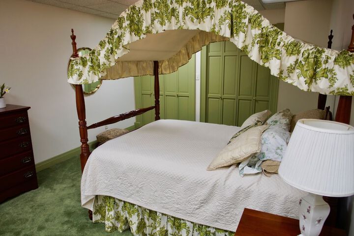 Room 14 of 27