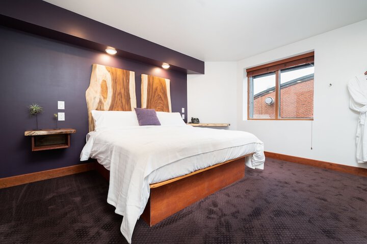 The Horton Hotel and Rooftop Lounge