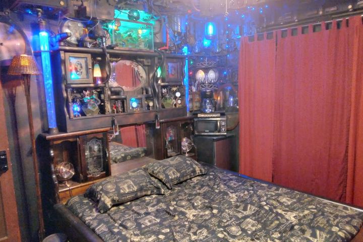Room 9 of 47