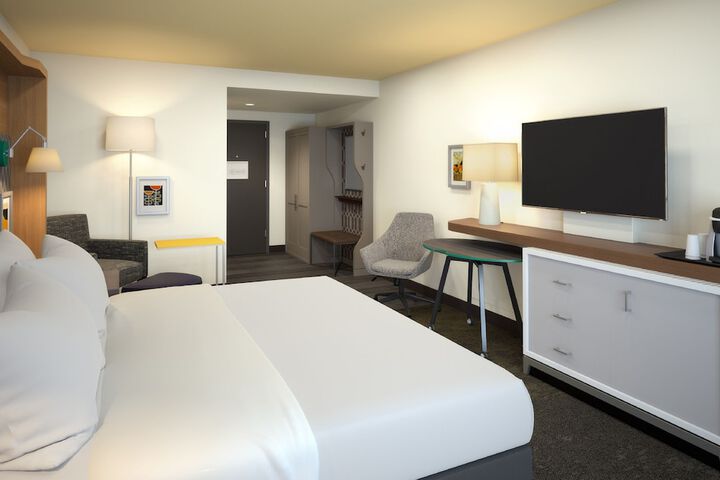 Room 53 of 69