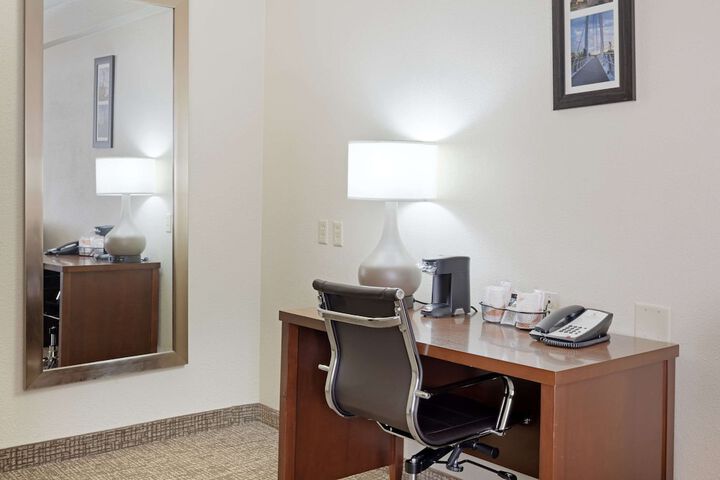 Room 20 of 32