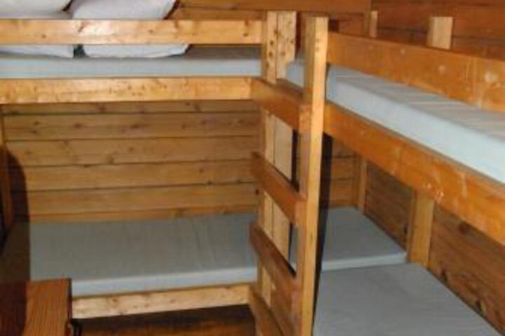 Robin Hill Camping Resort Cottage 7