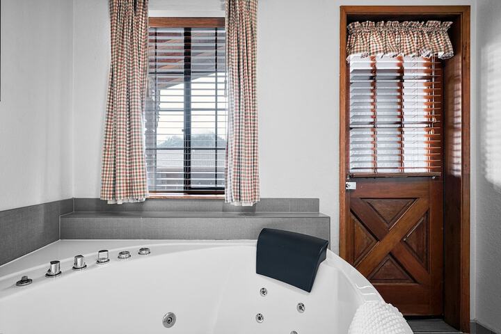 Room 37 of 49