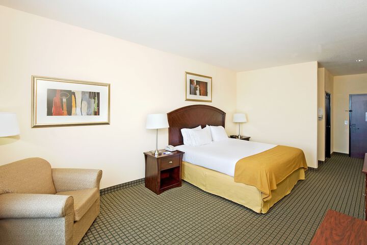 Room 16 of 33