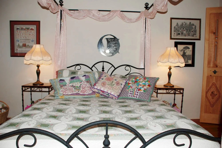 The Duquesne House Inn & Gardens