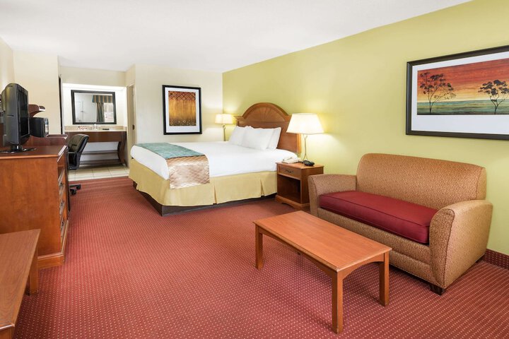 Room 14 of 21