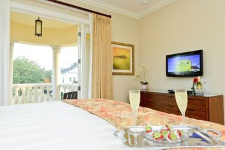 Pool Home in Reunion Resort 4 Br Home by RedAwning