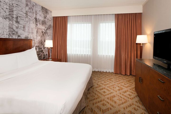 Room 33 of 67