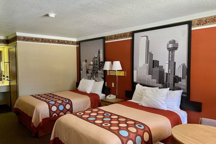 Room 23 of 27