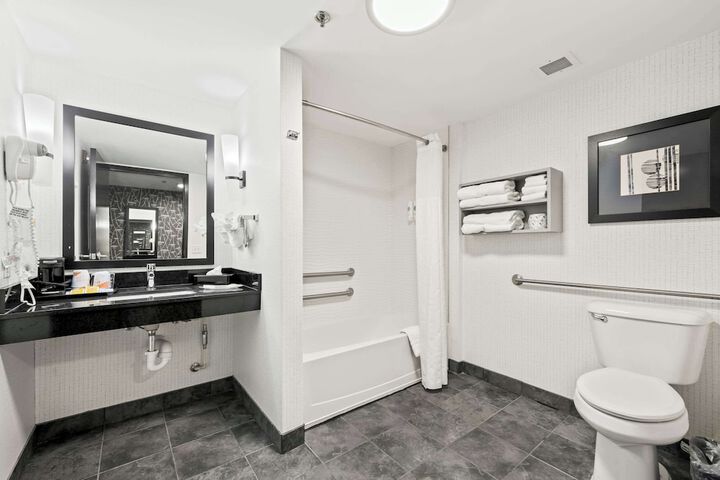 Room 34 of 49