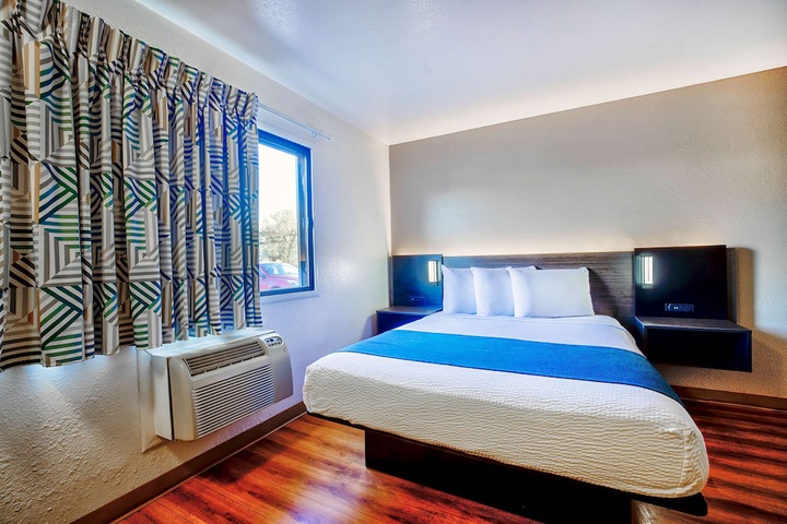 Room 27 of 31