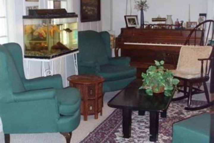 1768 COUNTRY INN