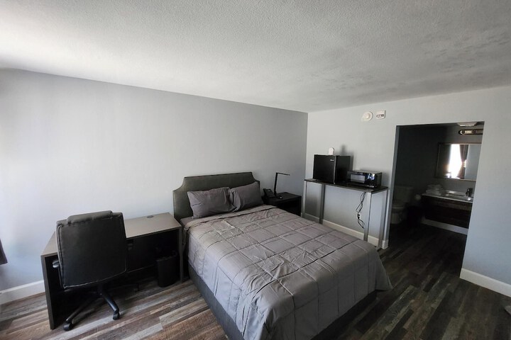 Room 13 of 13