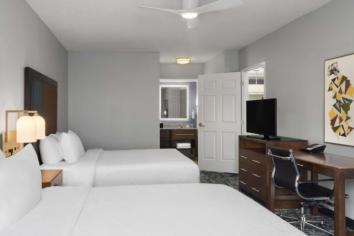 Room 15 of 43