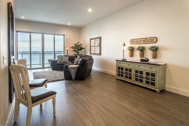 Seagate: Starboard coos Bay~premiere Property