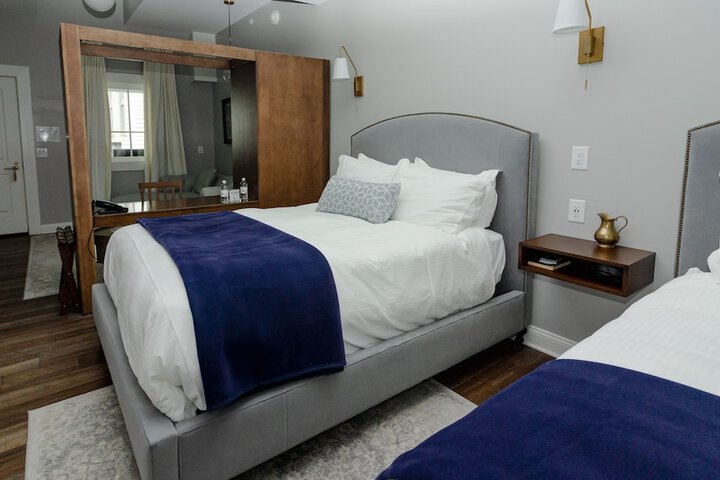 Room 48 of 62