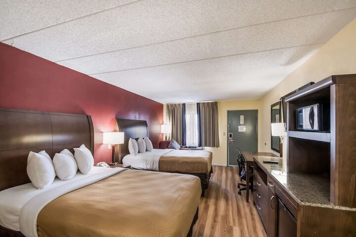 Room 22 of 28