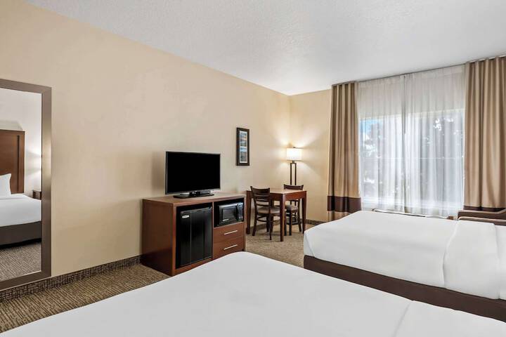 Room 25 of 49