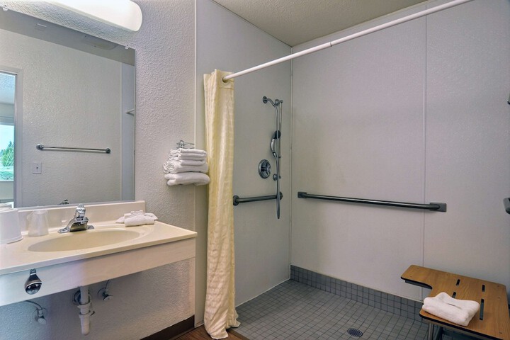 Room 15 of 24