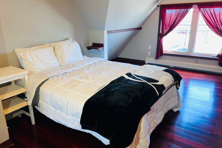 Room 52 of 71