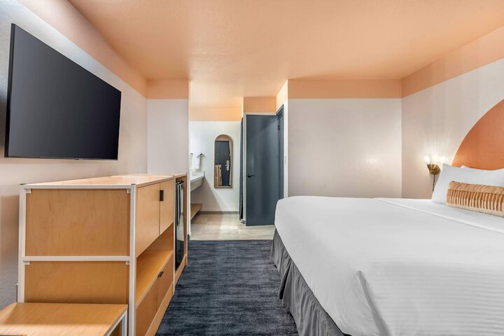 The Sandman Santa Rosa Sonoma an Ascend Collection Hotel