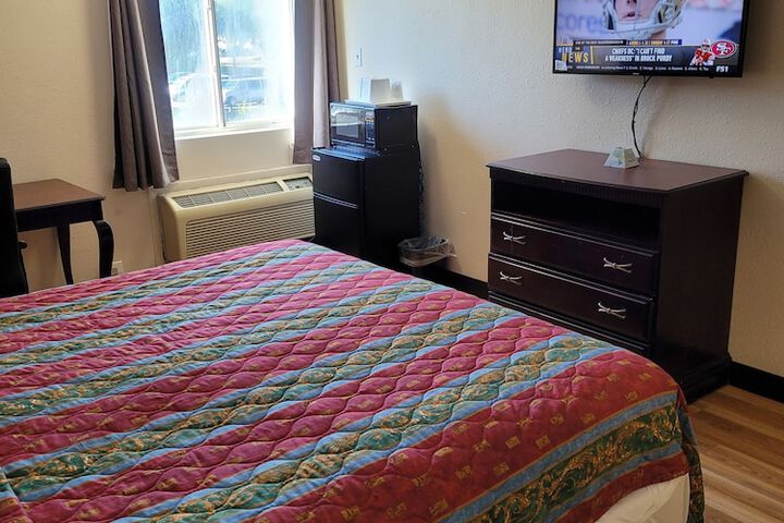Room 27 of 54