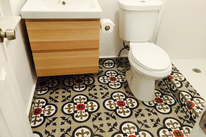 Room 71 of 115