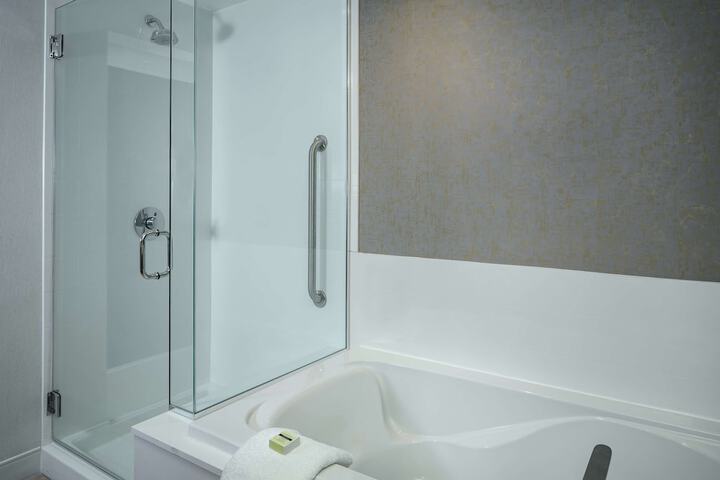 Hilton Garden Inn Seattle Bellevue Downtown WA