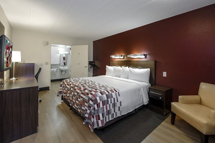 Room 28 of 34