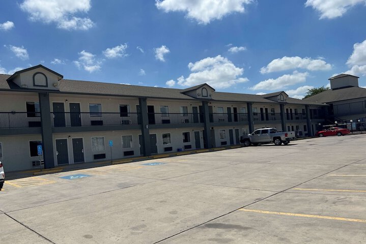 Hotel 5 of 47