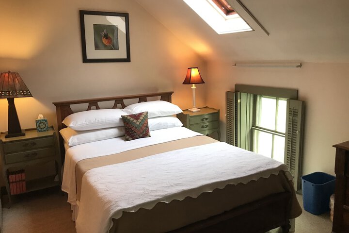 Room 52 of 80