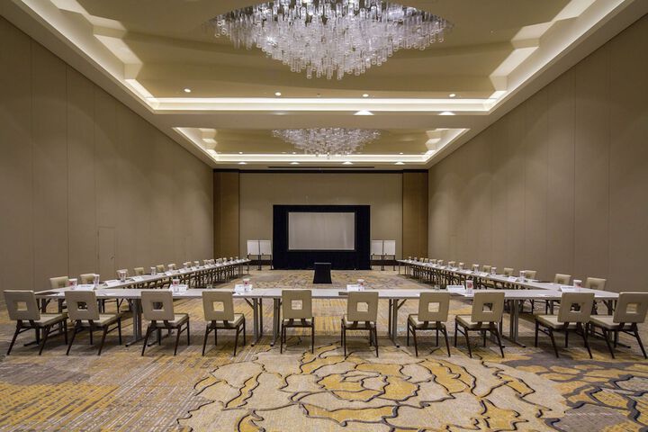 Hilton Dallas / Plano Granite Park