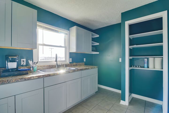Walkable Hopkinsville Home w / Yard!