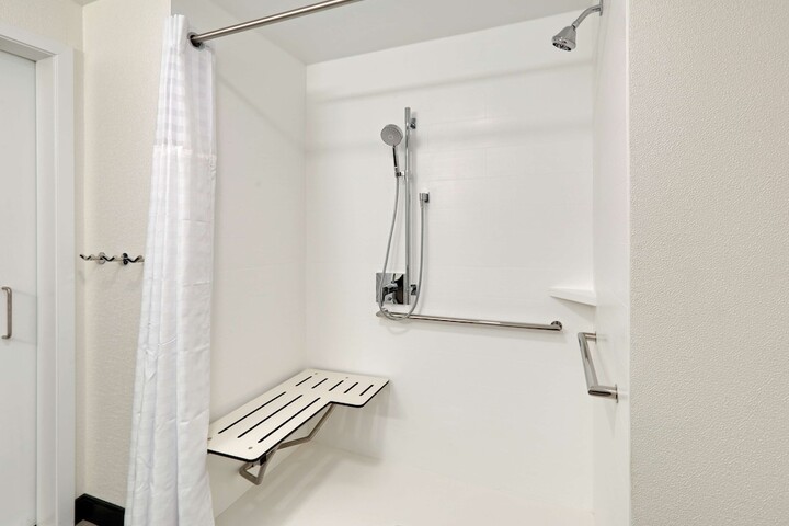 Room 18 of 31