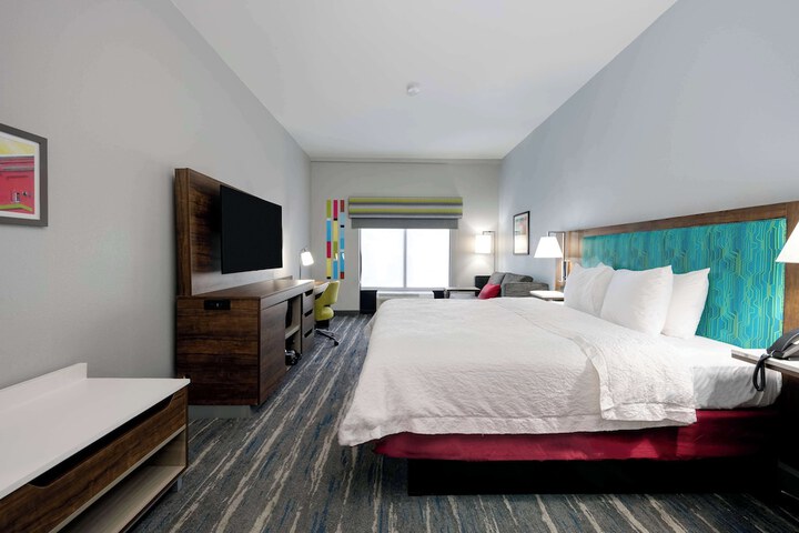 Room 34 of 69